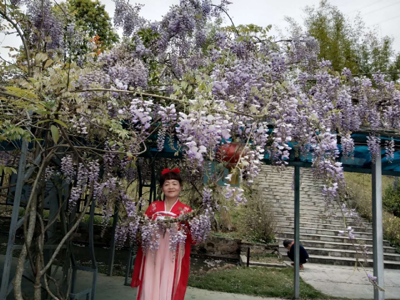 莉莉的第一张照片--上杭上门女婿服务网